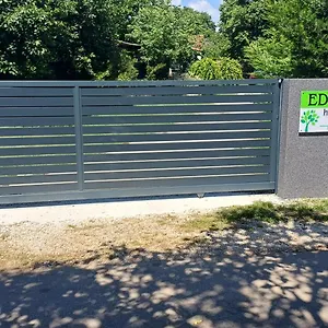 https://eden-house.in-istria.net