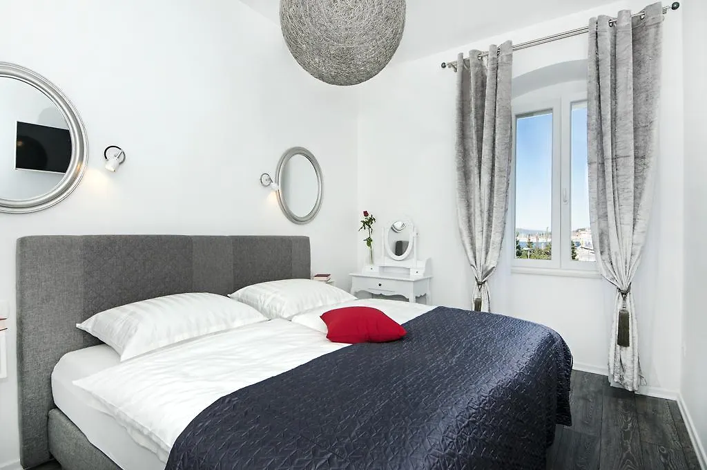 Apartments Mihaela Split